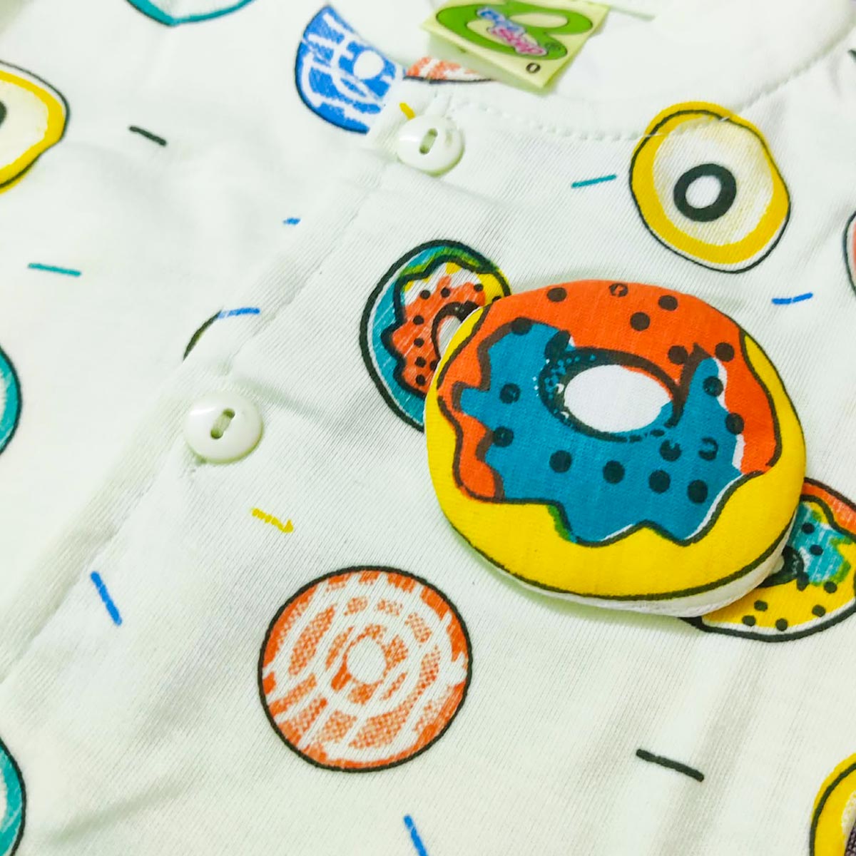 BEE STEP GREEN DONUT T-SHIRT WITH SHORTS & CAP - 3 PCS SET
